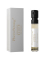 Vial de 2 ml de PheroStrong Pheromone Elixir for Women con pulverizador negro y su caja plateada