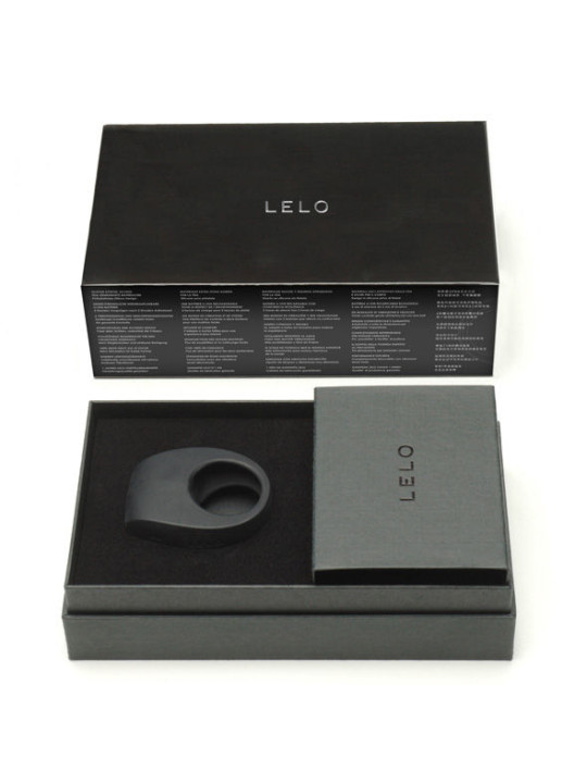 Caja de regalo negra del LELO Tor 2 abierta con el anillo y la bolsa de satén gris