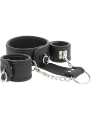 FETISH SUBMISSIVE - COLLAR Y ESPOSAS CUERO VEGANO CON FORRO DE NEOPRENO