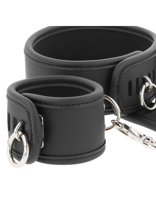 FETISH SUBMISSIVE - COLLAR Y ESPOSAS CUERO VEGANO CON FORRO DE NEOPRENO