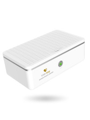 Caja esterilizadora UV Stertoy cerrada, en blanco, con el botón frontal y la tapa ranurada